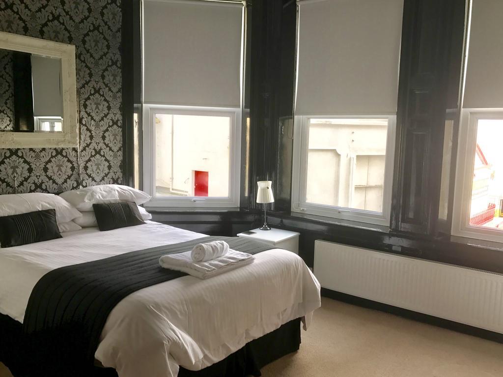 Edelweiss Guest House Douglas Ngoại thất bức ảnh