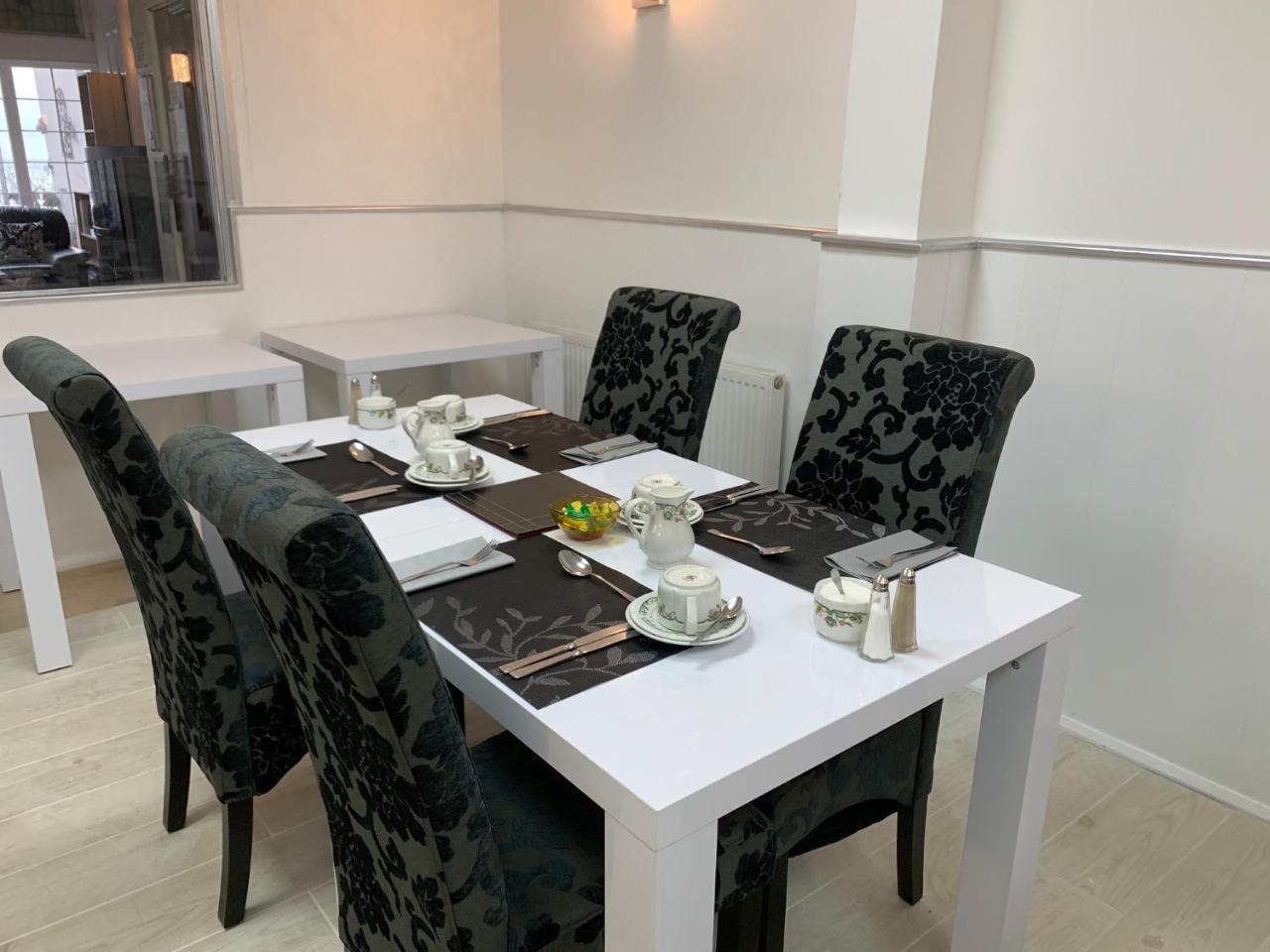 Edelweiss Guest House Douglas Ngoại thất bức ảnh